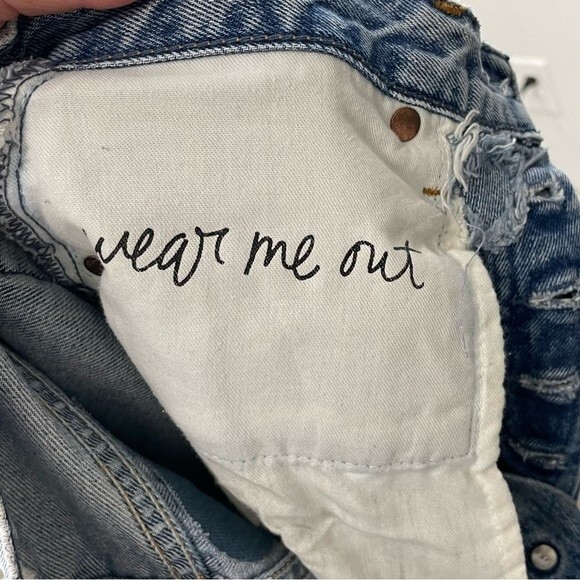 GRLFRND Denim Helena High-Rise Straight Jeans in Hall & Oats Size 26 Embroidered - Picture 10 of 14